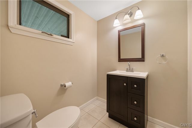 204 Donlin Drive, Salina, NY 13088