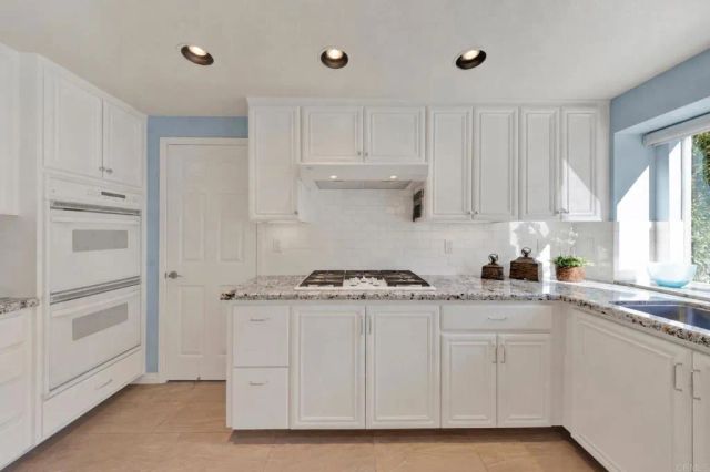 3733 Southridge Way, Oceanside, CA 92056