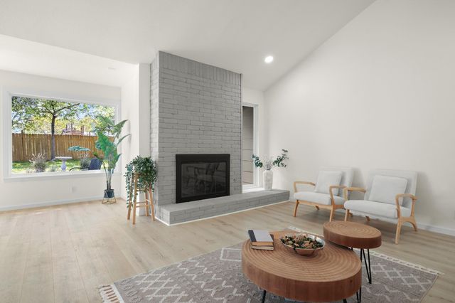 1400 S Meadows DR, Austin, TX 78758