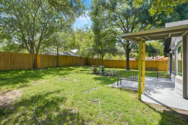 1400 S Meadows DR, Austin, TX 78758