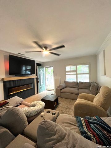 305 Jeanette, Converse, TX 78109