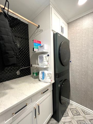 305 Jeanette, Converse, TX 78109