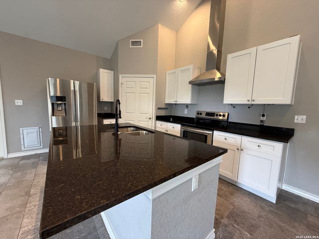 2029 BLUERIDGE DR, Canyon Lake, TX 78133