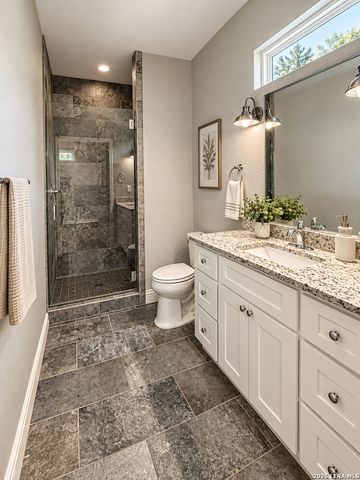 2029 BLUERIDGE DR, Canyon Lake, TX 78133