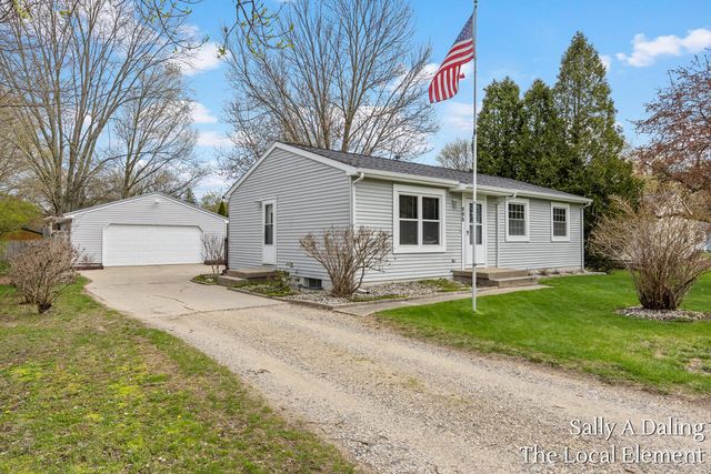 808 E Grant Street, Greenville City, MI 48838