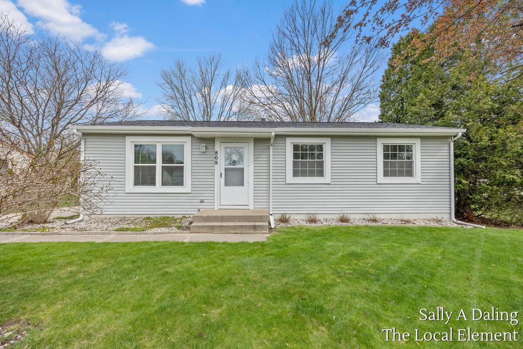 808 E Grant Street, Greenville City, MI 48838
