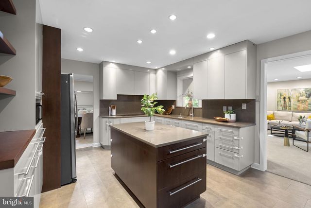 419 WATTS BRANCH PKWY, Potomac, MD 20854
