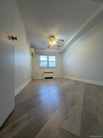 195-27 37 Ave First Fl, Flushing, NY 11358