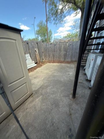 195-27 37 Ave First Fl, Flushing, NY 11358