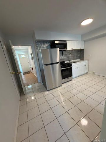 195-27 37 Ave First Fl, Flushing, NY 11358