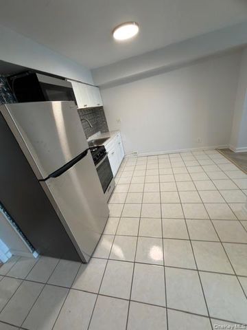 195-27 37 Ave First Fl, Flushing, NY 11358