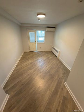 195-27 37 Ave First Fl, Flushing, NY 11358