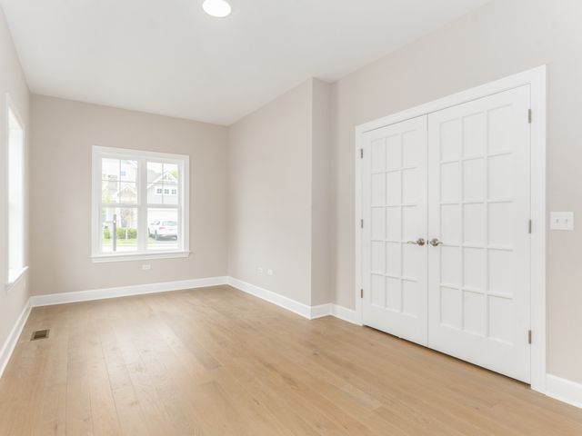 1431 Somerset Place, Barrington, IL 60010