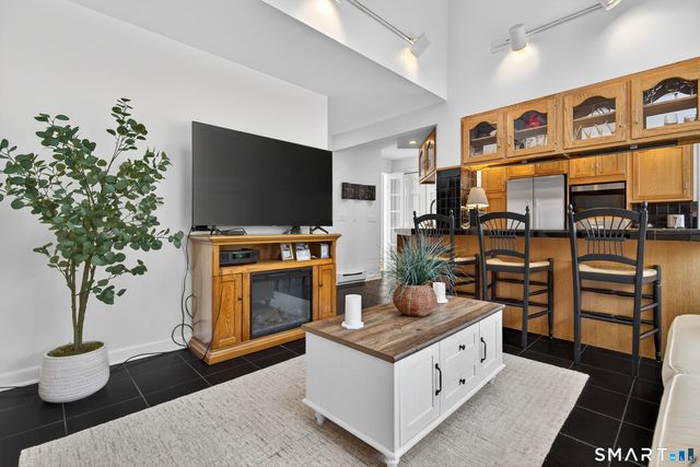 14 Centre Village Drive 14, Madison, CT 06443