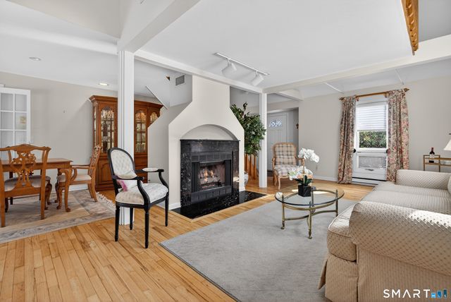 14 Centre Village Drive 14, Madison, CT 06443