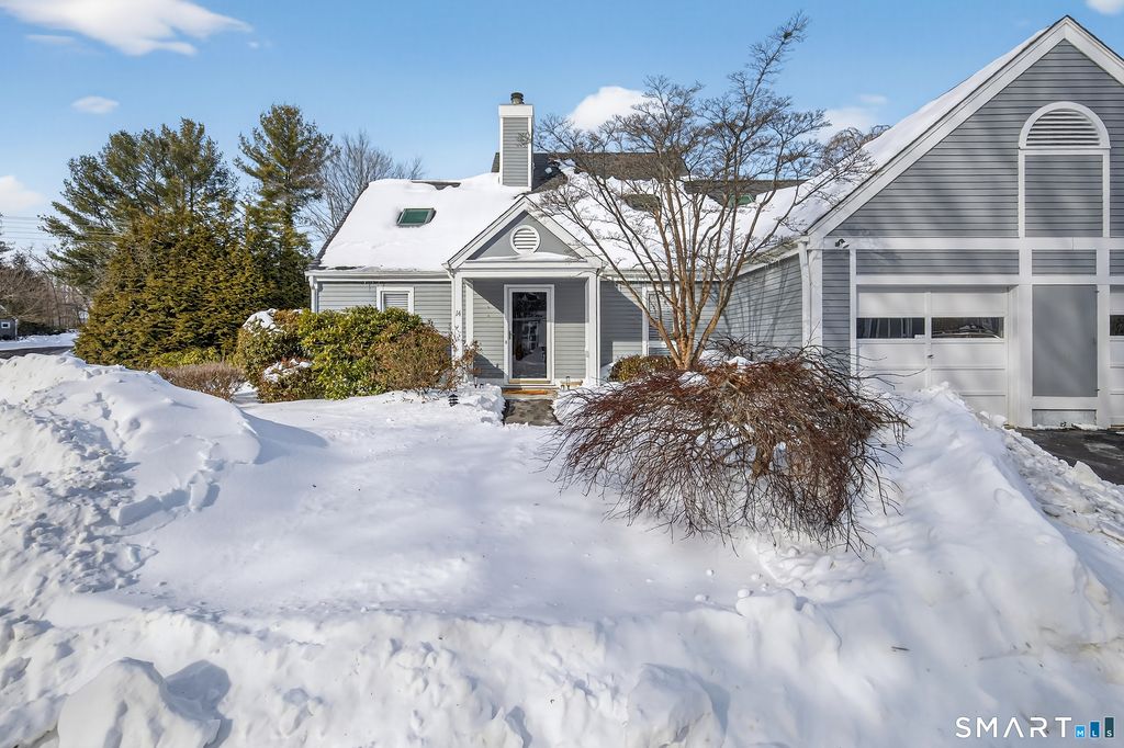 14 Centre Village Drive 14, Madison, CT 06443