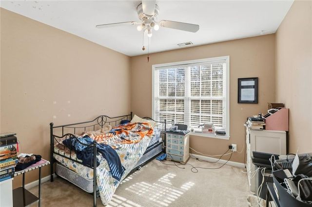 15 High Point Circle, Newnan, GA 30265