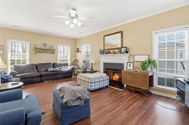 15 High Point Circle, Newnan, GA 30265