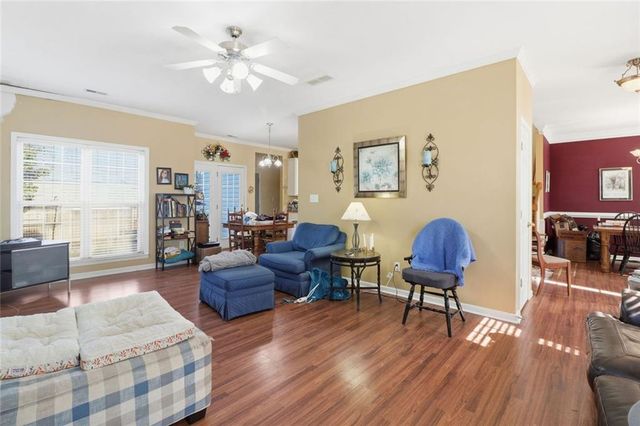 15 High Point Circle, Newnan, GA 30265