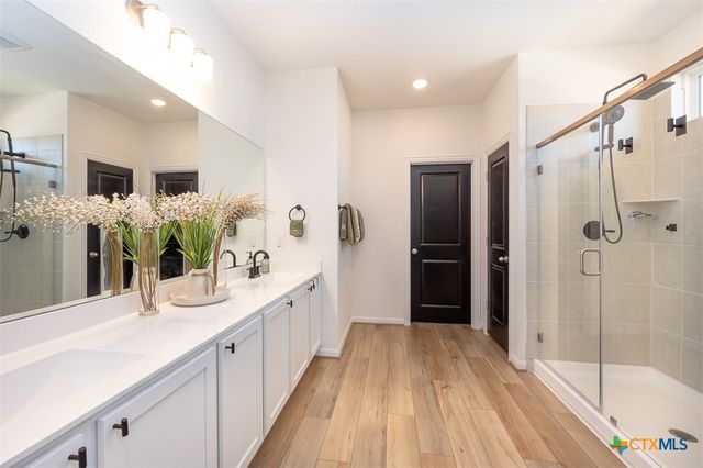 225 Villars Drive, Salado, TX 76571