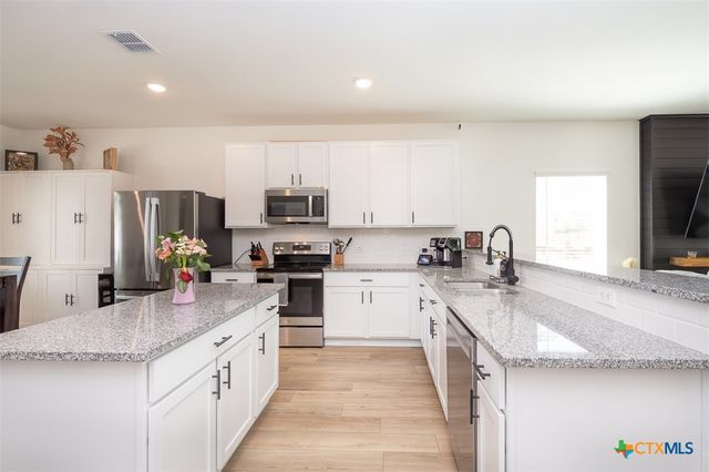 225 Villars Drive, Salado, TX 76571