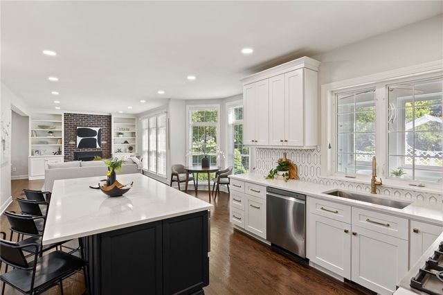 2 Esker Rise, Victor, NY 14564