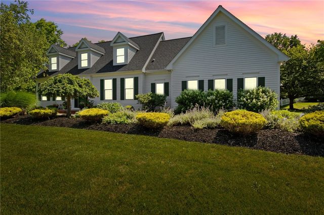 2 Esker Rise, Victor, NY 14564