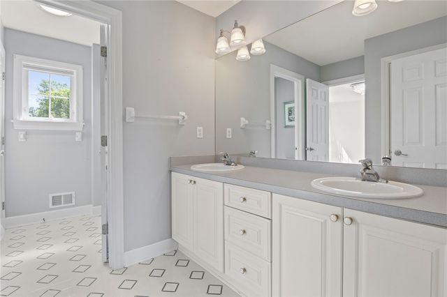 2 Esker Rise, Victor, NY 14564