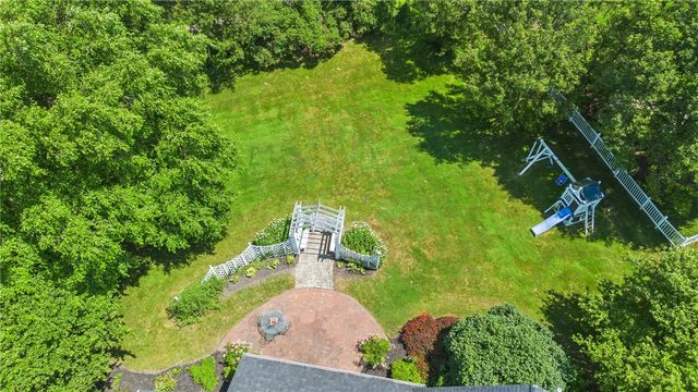 2 Esker Rise, Victor, NY 14564