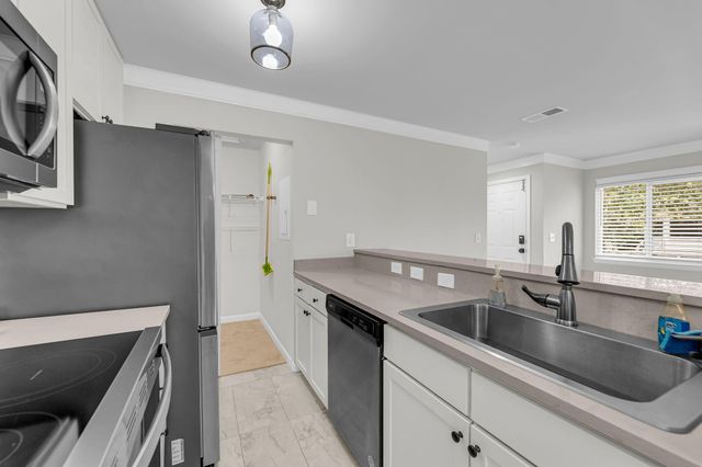 266 Alexandra Unit 11, Mount Pleasant, SC 29464