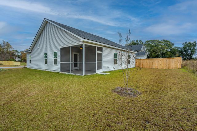 3005 Harvey Avenue, North Charleston, SC 29405
