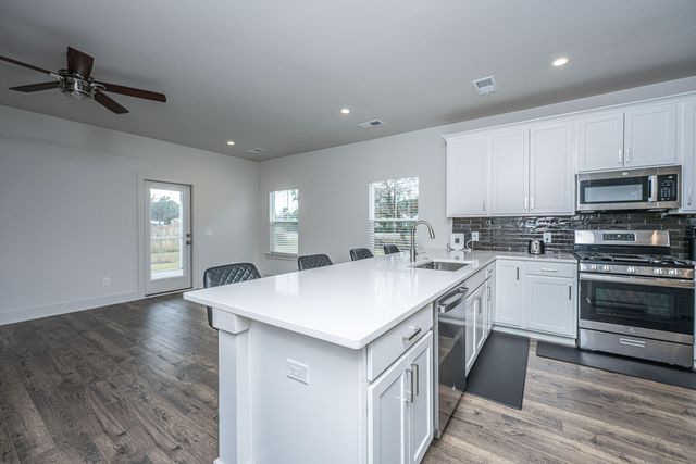 3005 Harvey Avenue, North Charleston, SC 29405