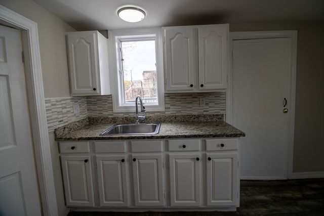 40-42 Holly St, Lawrence, MA 01841