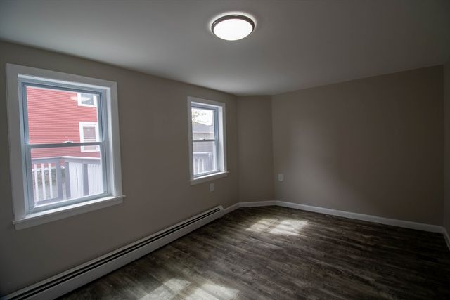 40-42 Holly St, Lawrence, MA 01841