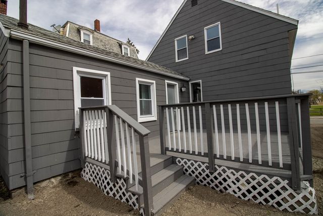 40-42 Holly St, Lawrence, MA 01841