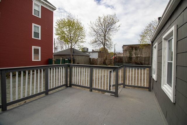 40-42 Holly St, Lawrence, MA 01841