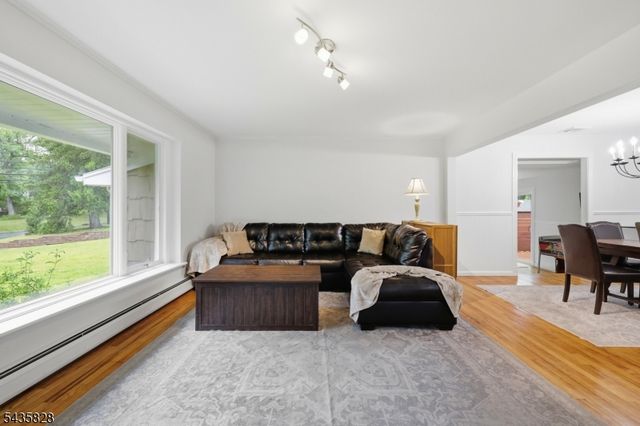 25 King George Rd, Warren Twp., NJ 07059