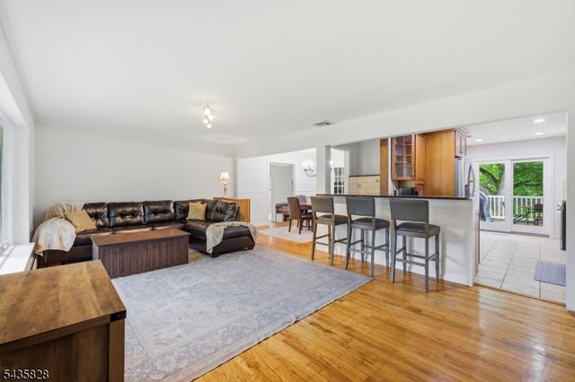 25 King George Rd, Warren Twp., NJ 07059