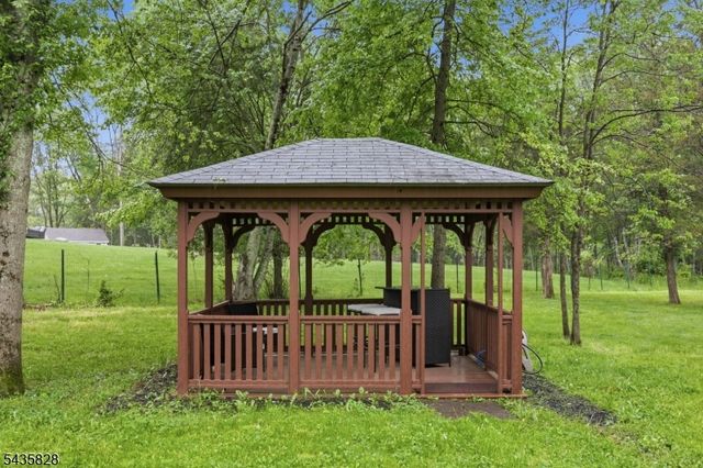 25 King George Rd, Warren Twp., NJ 07059