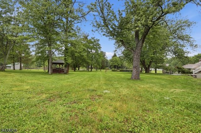 25 King George Rd, Warren Twp., NJ 07059