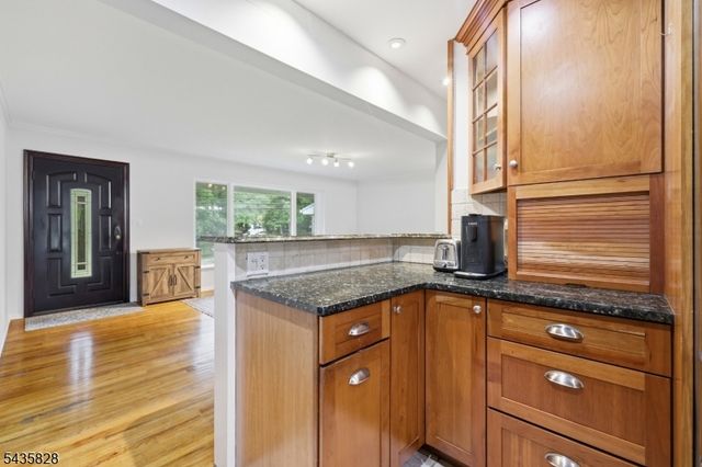 25 King George Rd, Warren Twp., NJ 07059