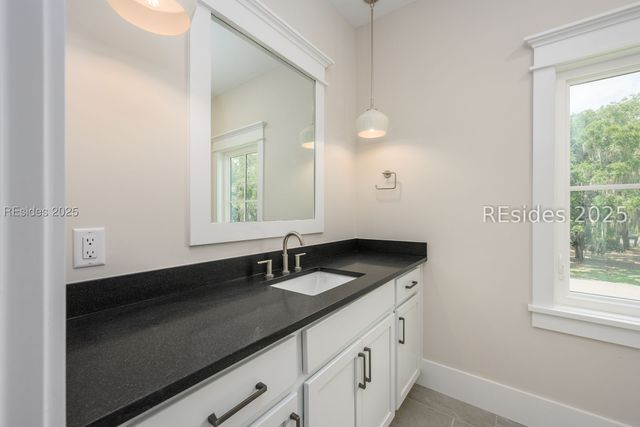 20 Millers Pond Dr, Beaufort, SC 29907