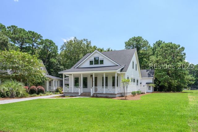 20 Millers Pond Dr, Beaufort, SC 29907