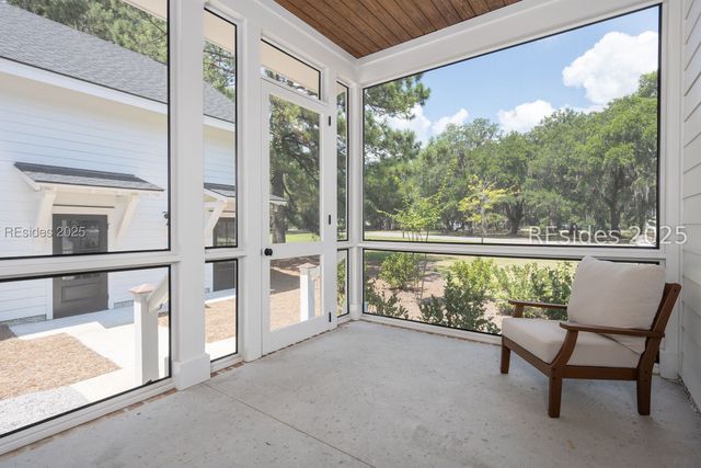 20 Millers Pond Dr, Beaufort, SC 29907