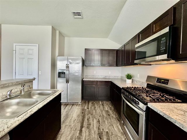 5303 Nicole Drive, Tuttle, OK 73089