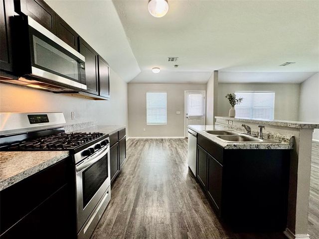 5303 Nicole Drive, Tuttle, OK 73089