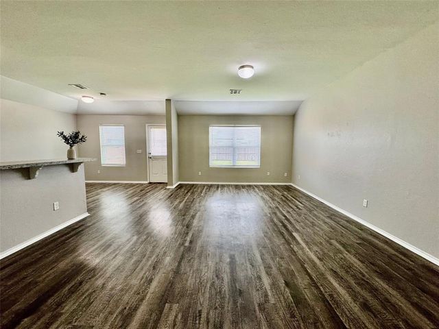 5303 Nicole Drive, Tuttle, OK 73089
