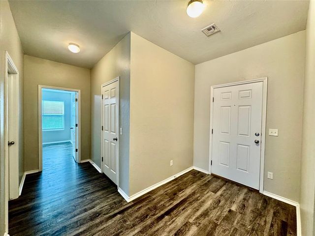 5303 Nicole Drive, Tuttle, OK 73089