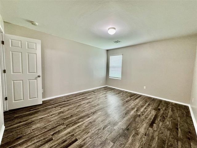 5303 Nicole Drive, Tuttle, OK 73089