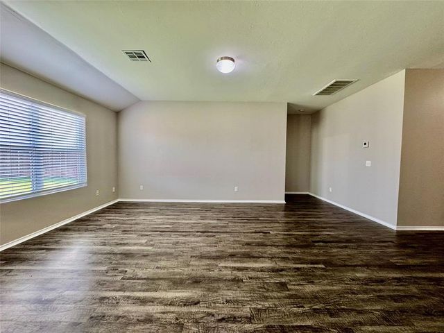 5303 Nicole Drive, Tuttle, OK 73089